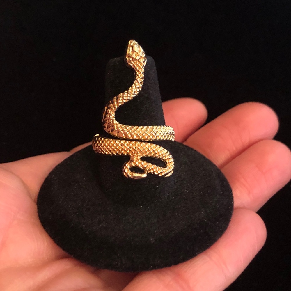 Gold Snake Ring for Reptile Enthusiasts